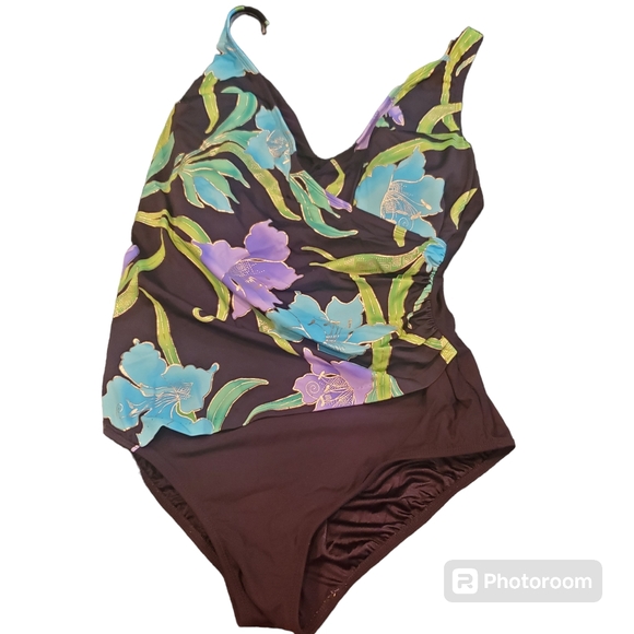 Longitude Other - Longitude Womens 1 piece swimsuit 22W